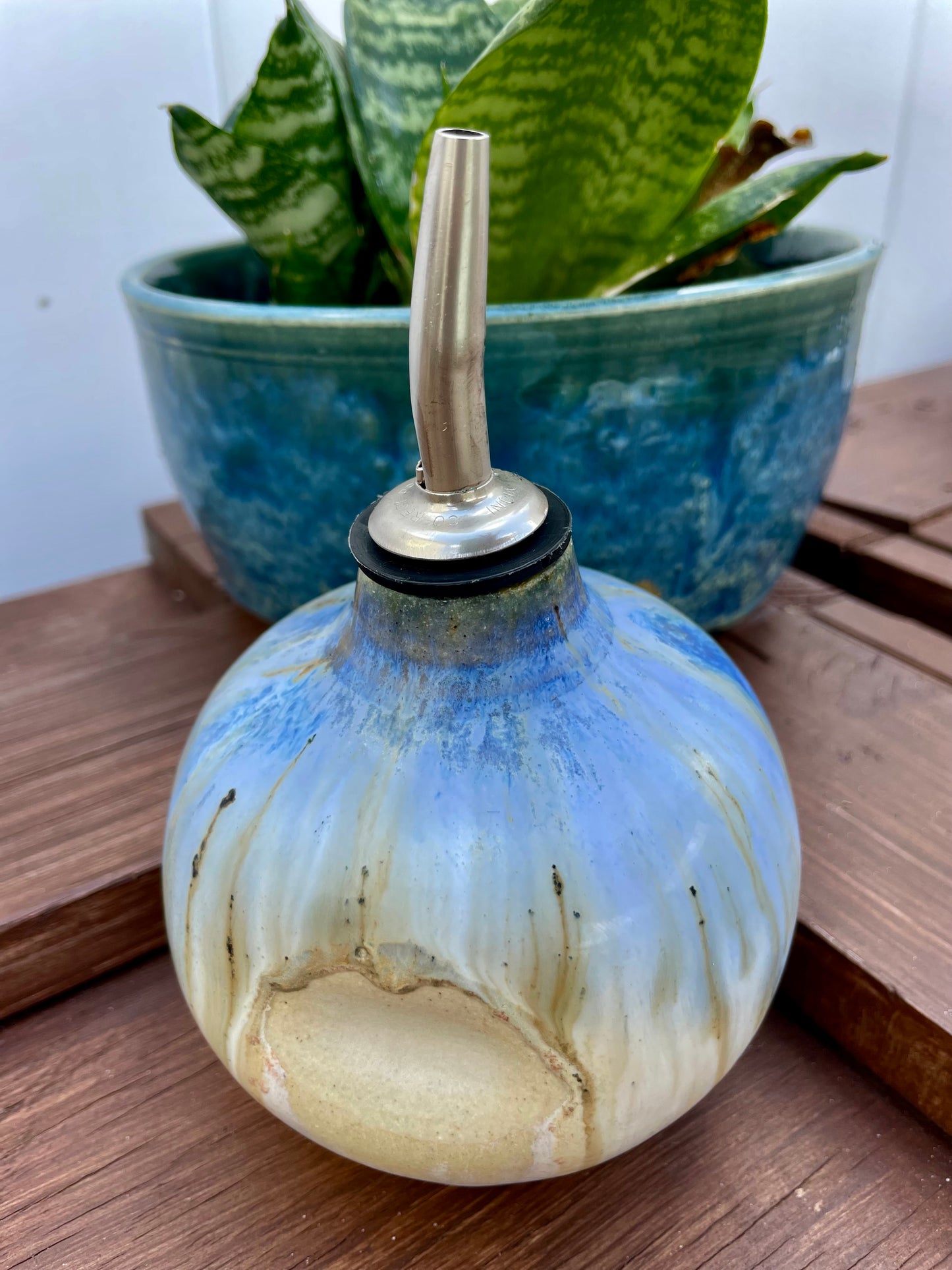 Sphere Oil Pourer