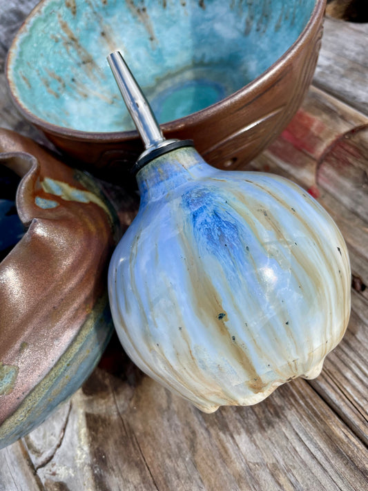 Sphere Oil Pourer