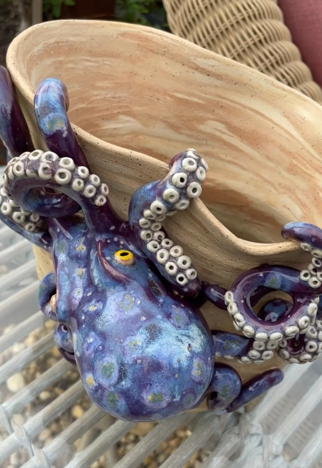 Wide Vase Octopus